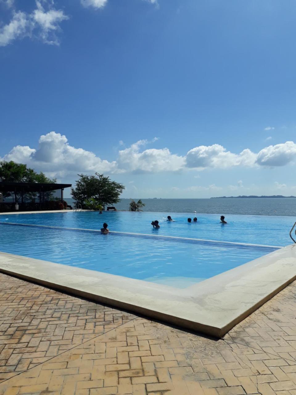 Sea Garden Hotel Pavia